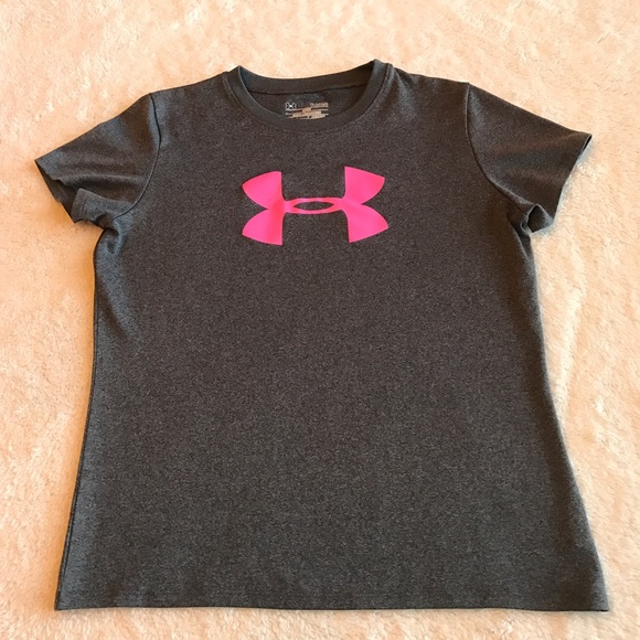 Under Armour Other - Girls under armour top