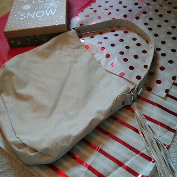 3 for $10/Beige hobo bag with fringe - Picture 3 of 3