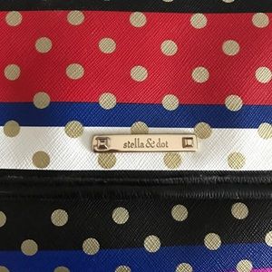 Stella and dot toiletries travel bag