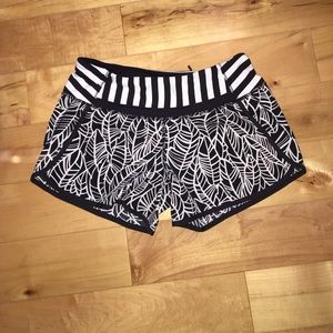 Lululemon black and white athletic shorts