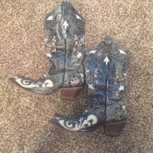 Corral boots