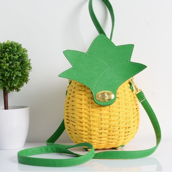 ❌SOLD❌Pineapple 🍍 clutch handbag - Picture 2 of 6