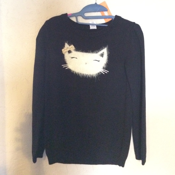 Black sweater with a Cat with gold bow on front