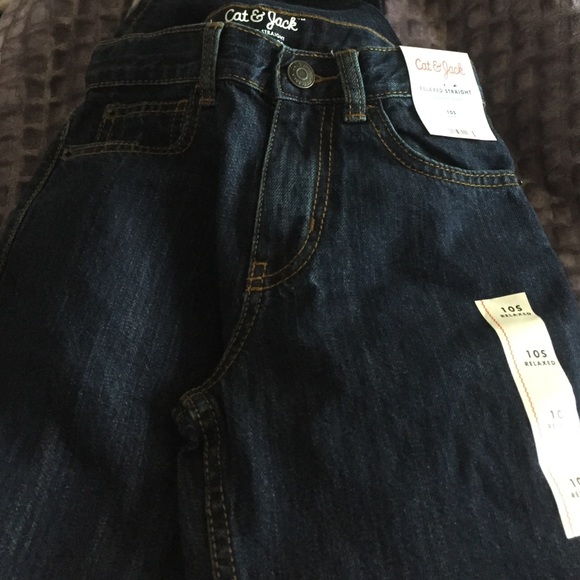 NWT. Cat & Jack Relaxed straight denim! - Picture 2 of 2