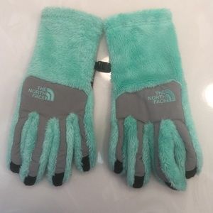 North face gloves (brand new)