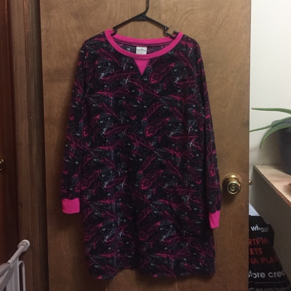 Fleece night shirt / night gown / pajamas