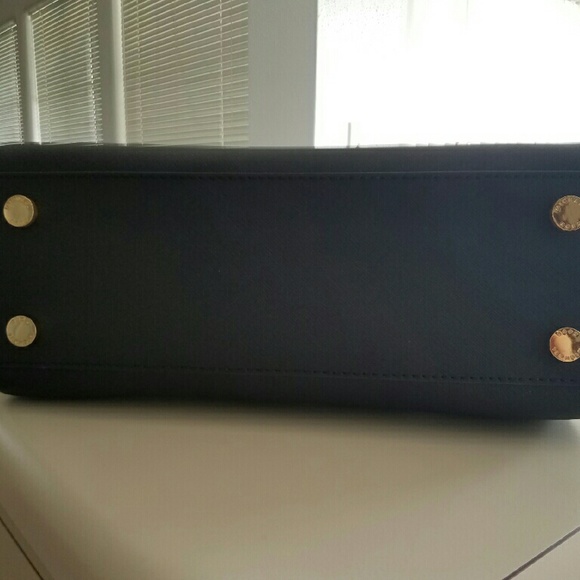 SOLD~Michael Kors Medium Sutton Black Saffiano Bag - Picture 4 of 4