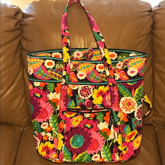 Vera Bradley Vera tote