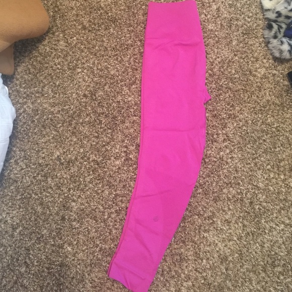 Lululemon crops
