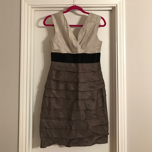 Dress - Picture 1 of 4