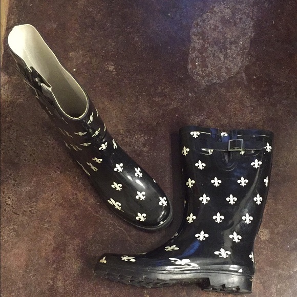 Rain boots