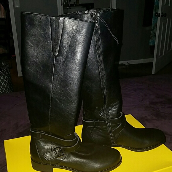Kenneth Cole Reaction Boots