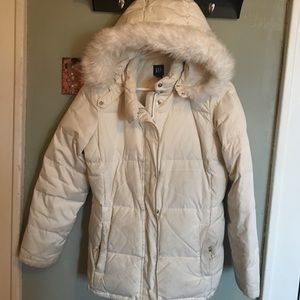 Gap white down parka/ jacket medium