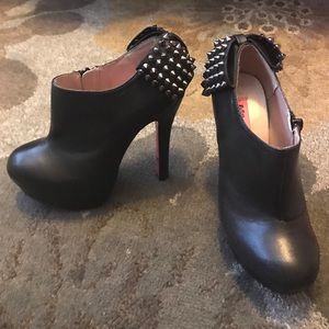 Betsey Johnson leather booties