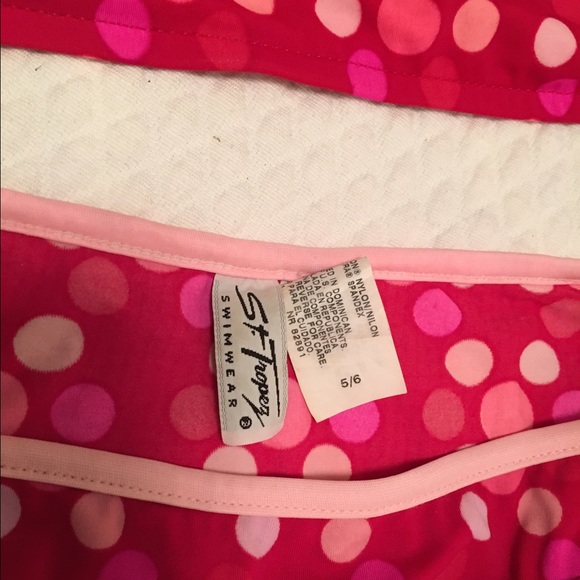 Bikini - Picture 2 of 3