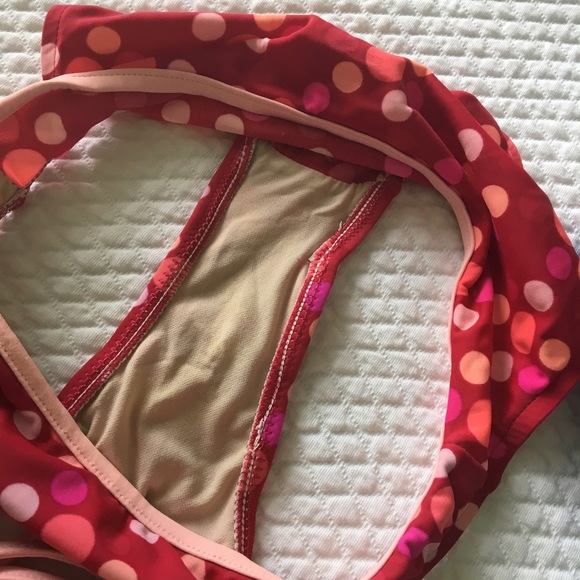 Bikini - Picture 3 of 3