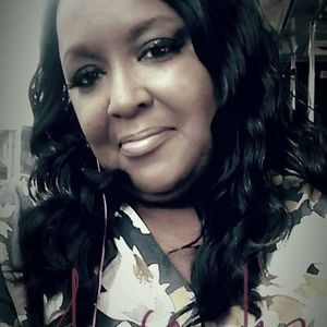 Meet your Posher, Ayesha