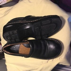 Born black clog style size 7 shoes