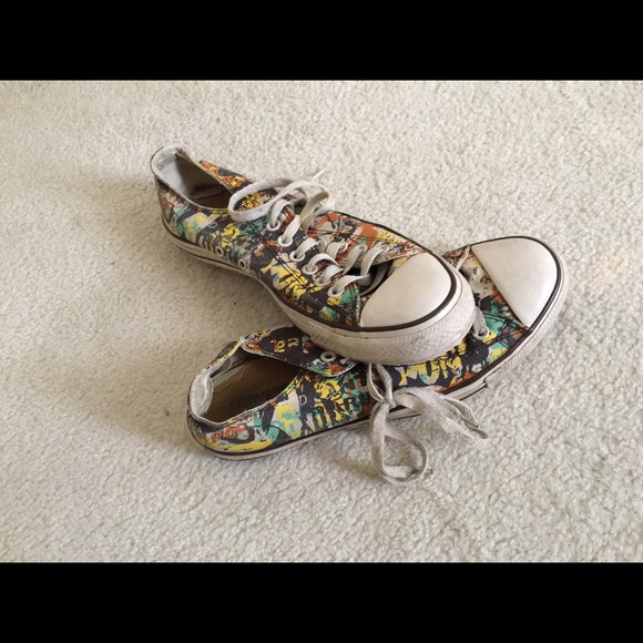 Converse - Picture 2 of 3