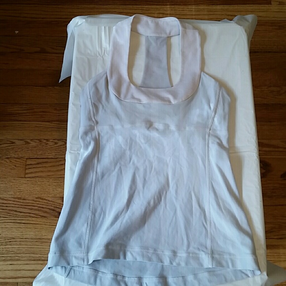 Lululemon t-back workout top