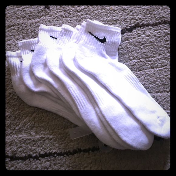 Nike, NWOT Nike white socks, black logo