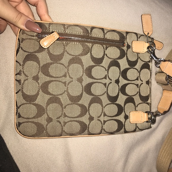Coach Shoulder Bag Authentic - Picture 2 of 3