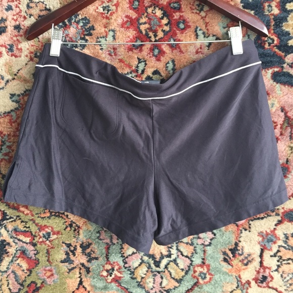 Nike Workout Shorts - Picture 2 of 4