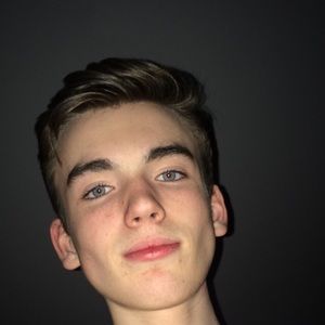 Meet your Posher, Riley