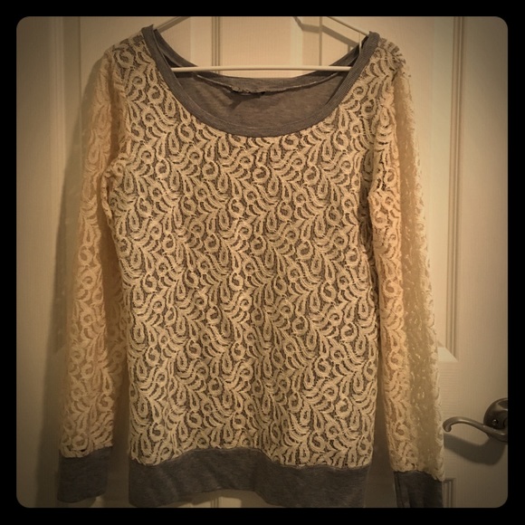 Long sleeve lace top