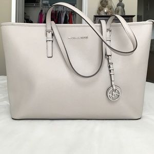 Michael kors shoulder tote