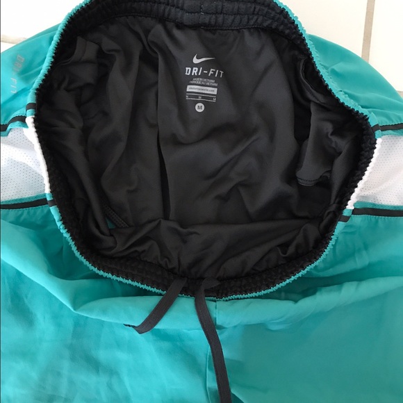 Nike Dri-Fit shorts - Picture 2 of 4