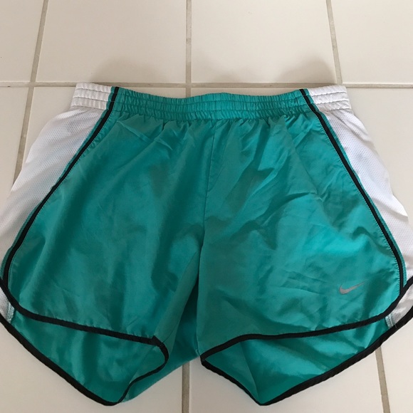 Nike Dri-Fit shorts - Picture 3 of 4