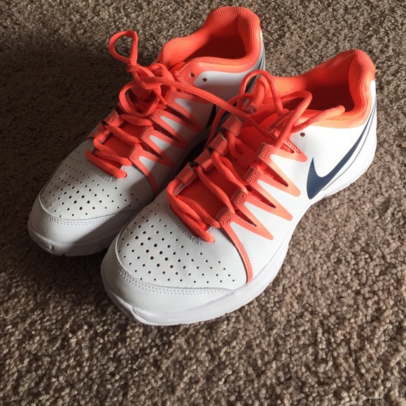 Nike tennis shoes