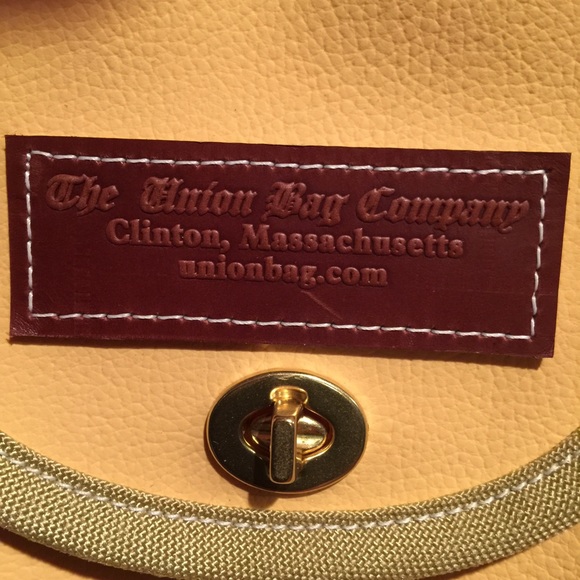 Meet your Posher, Robyn - Picture 2 of 8