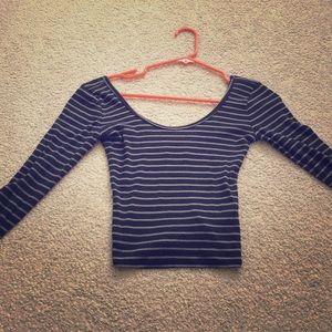 Long sleeve crop top