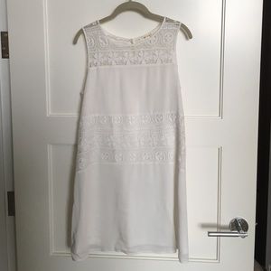 White, lace dress