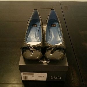 Biala Grey Patent Leather Kitten Heel Shoes