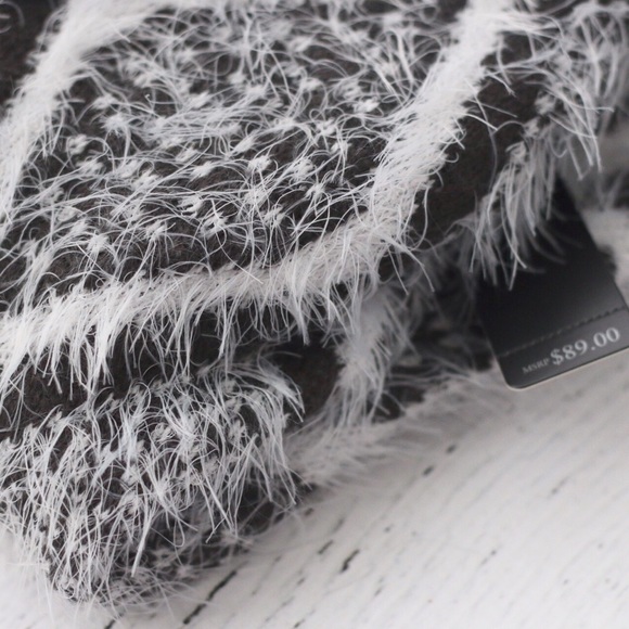 Après Fuzzy Sweater *LAST 1! - Picture 2 of 4