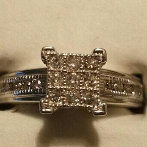 Womens diamond ring