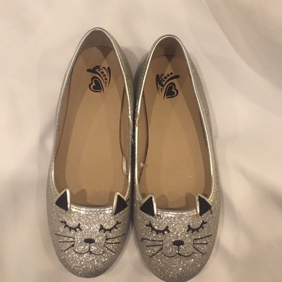 Girls size 1 Children's Place flats