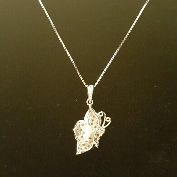 SOLD!!! 14k White Gold Butterfly Pendant w/chain - Picture 2 of 6