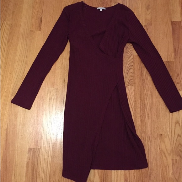 Super cute maroon long sleeve cocktail dress