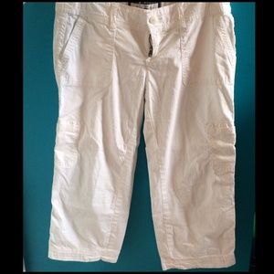 White Cotton Abercrombie Capri's Size 2
