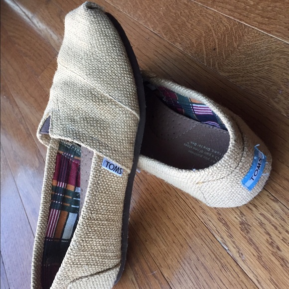 TOMS slip on shoes!