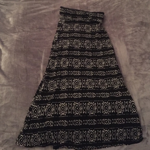 Forever 21 maxi skirt | size m