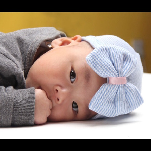 Newborn knot bow caps .....super soft! - Picture 2 of 3