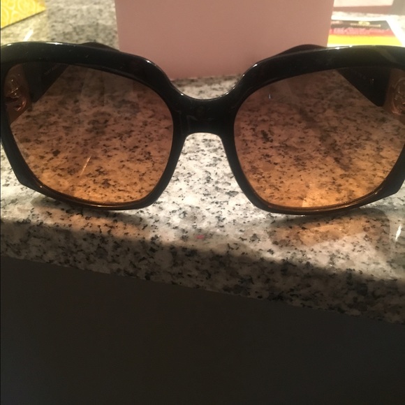 Tory butch sunglasses