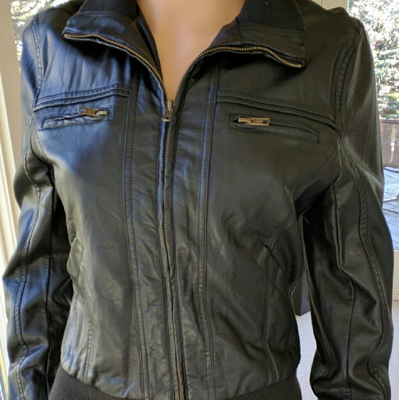 Bomber jacket - Picture 2 of 3