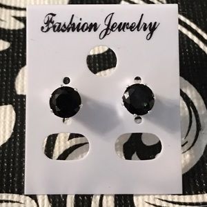 925 Sterling Silver Round black gem earrings 4mm
