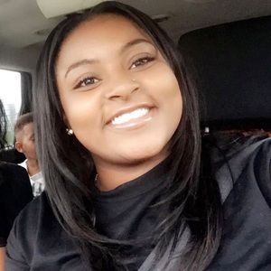 Meet your Posher, Stacey